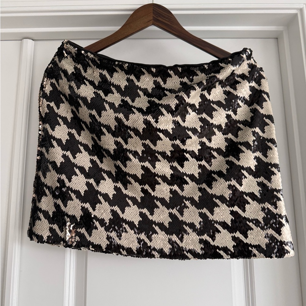 ASTR the Label Sequin Black and White Houndstooth Skirt